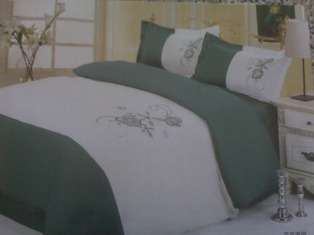 Stunning Queen Duvet 6 Piece!!!! Dark Green Flowers