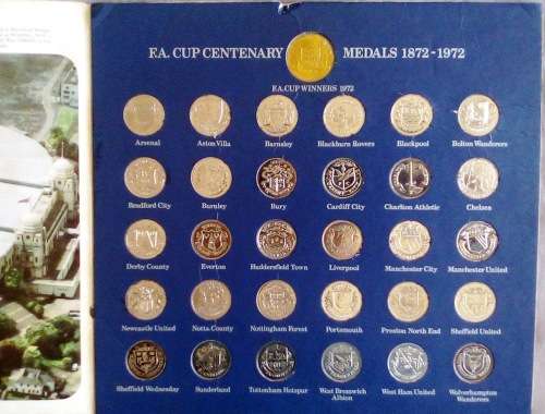 "ESSO" (UK) - "100 YEARS OF FOOTBALL" - COMPLETE COLLECTORS FOLDER, 1972!