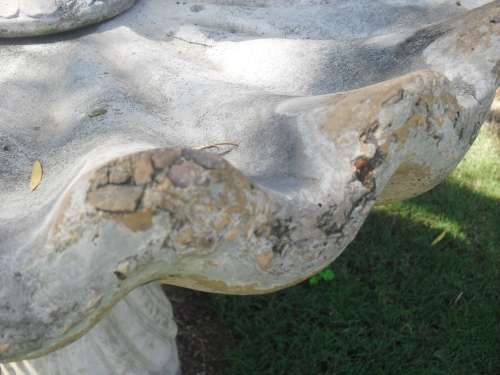 BUYER TO COLLECT IN PRETORIA - CONCRETE GARDEN FOUNTAIN, 1980's!