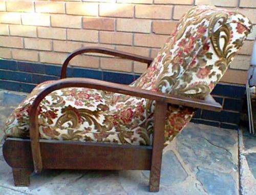 WINNING BIDDER TO COLLECT FROM STORAGE IN PRETORIA - LATE 50's HARD WOOD CHAIR!