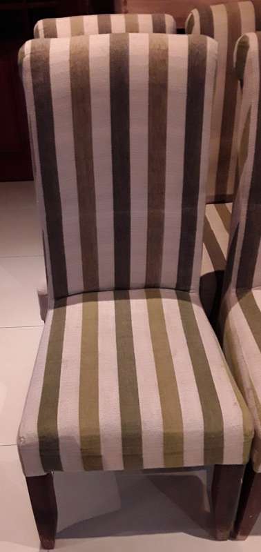 Set of 6 dining room chairs