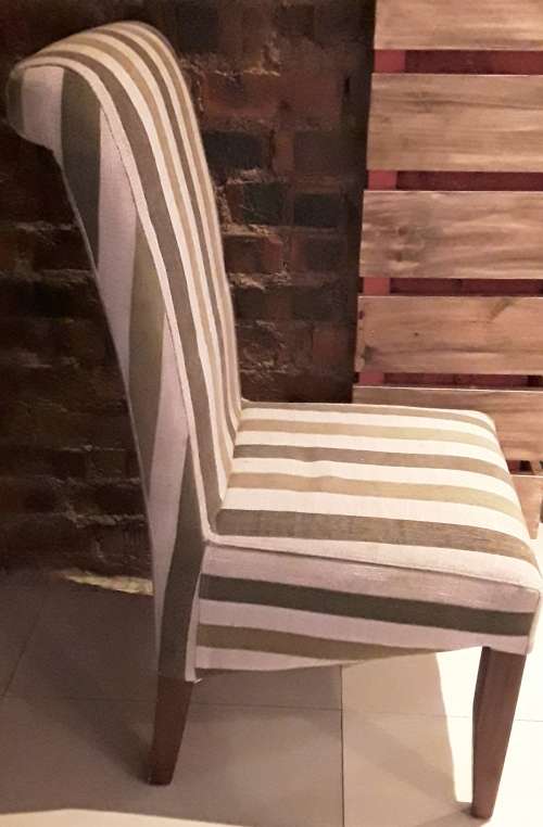 Set of 6 dining room chairs