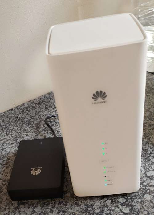 Huawei B618s-22d With Battery Backup