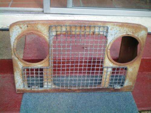 LAND ROVER SERIES 11 / TWO - GRILL PANEL AND GRILL MESH