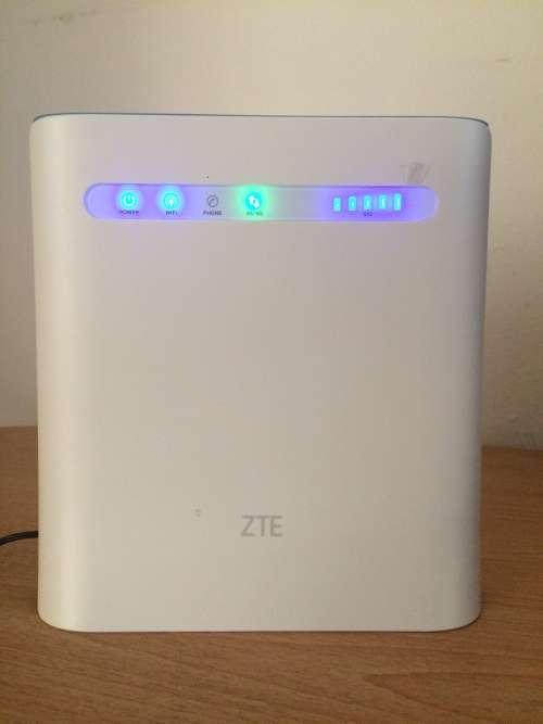 ZTE MF286C LTE 4G Wi-Fi Router - FREE COURIER DELIVERY