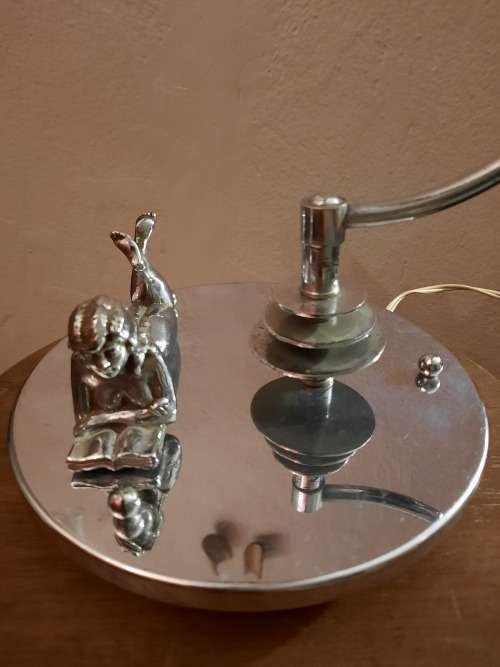 Art deco lamp