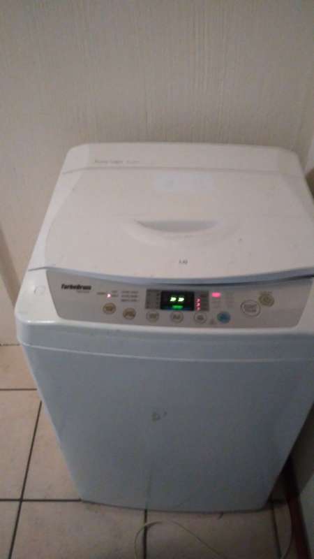 LG 8kg iSensor Turbo Drum washing machine