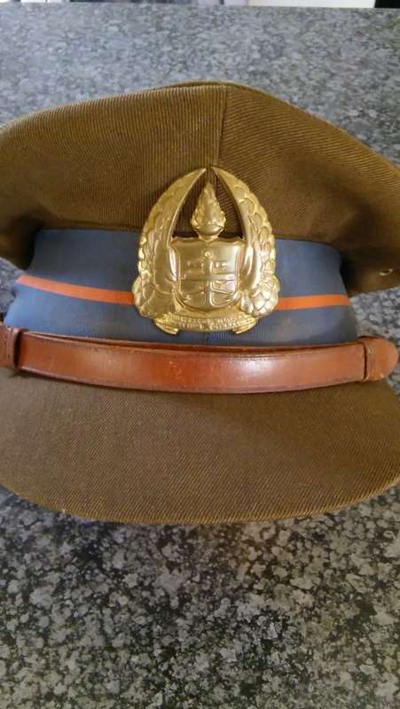 OLD  VINTAGE SOUTH AFRICAN  ARMY GYMNASIUM OFFICERS HAT