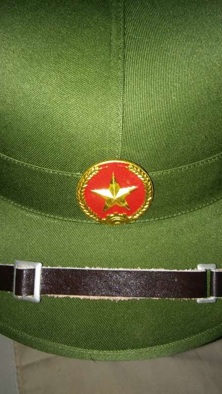 VIETNAMESE PEOPLES ARMY PITH HELMET