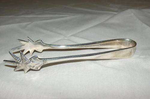 A STUNNING PAIR OF VINTAGE EPNS SILVER PLATED "VAN RIEBEECK PLATE" "BIRD CLAW" TONGS