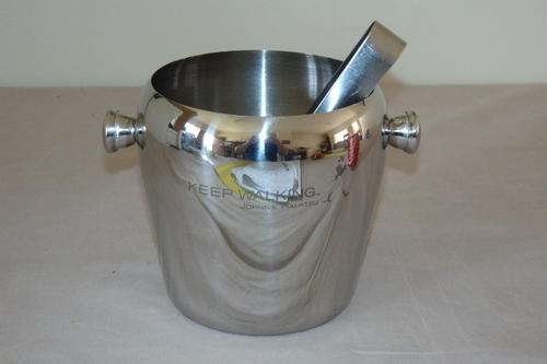 A STUNNING JOHNNIE WALKER "KEEP WALKING" STAINLESS STEEL ICE BUCKET WITH ICE TONGS