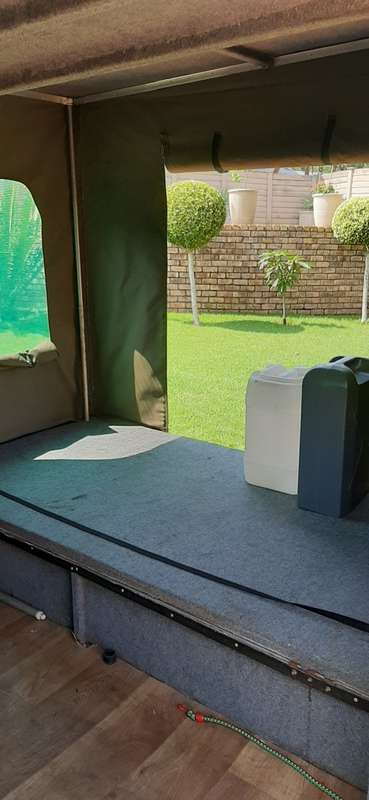 CAMPER/Caravan with optional extra Gazebo