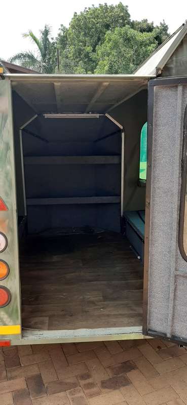 CAMPER/Caravan with optional extra Gazebo