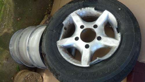 235-70-r16 Mags x 3 plus damaged 1