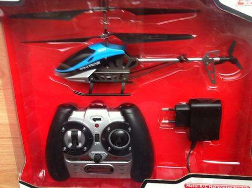 AMAZING NEW RC HELICOPTER!! READY TO FLY!! R1 NO RESERVE BARGAIN!!