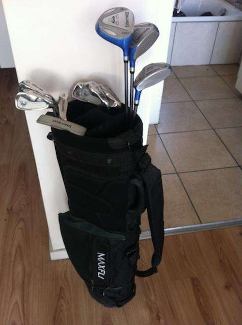 BRILLIANT 12 PIECE SPALDING V-FORCE GOLF SET!!!WITH MAXFLI BAG!! R1 NO RESERVE!! MUST SEE!!!