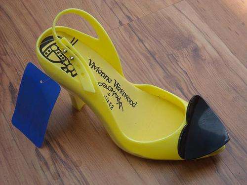 BEAUTIFUL VIVIENNE WESTWOOD HEELS!! SIZE 39!! NO RESERVE!!