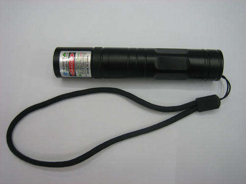 200MW GREEN LASER POINTER!!! SEE THE BEAM:)NEVER TO BE REPEATED PRICE!! LIMITED STOCK!!!