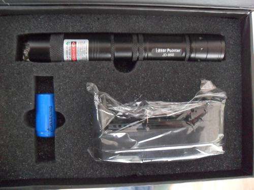 300mW POWERFUL LASER POINTER!!! METAL MILITARY GRADE!!! R1 NO RESERVE!!