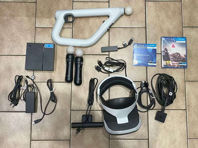 Sony Playstation VR PSVR1 - Headset, bundle with Motion Controller + Aim Controller (PS5 Adapter)