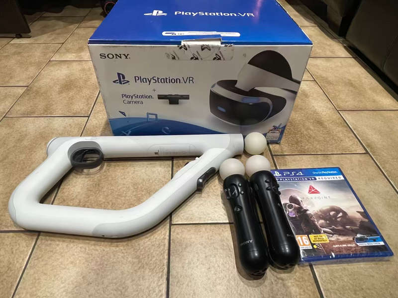 Sony Playstation VR PSVR1 - Headset, bundle with Motion Controller + Aim Controller (PS5 Adapter)