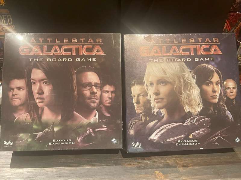 Battlestar Galactica: The Board Game (2008) + Exodus (Sealed) + Pegasus (Sealed) ULTRA RARE