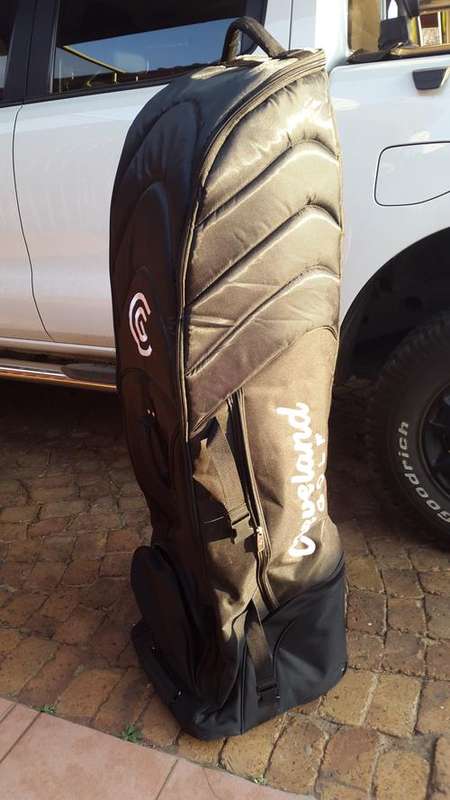 Cleveland Travel Bag & Full set of Clubs