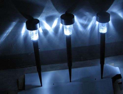 ***SET OF 2*** Solar powered Garden lights LED
