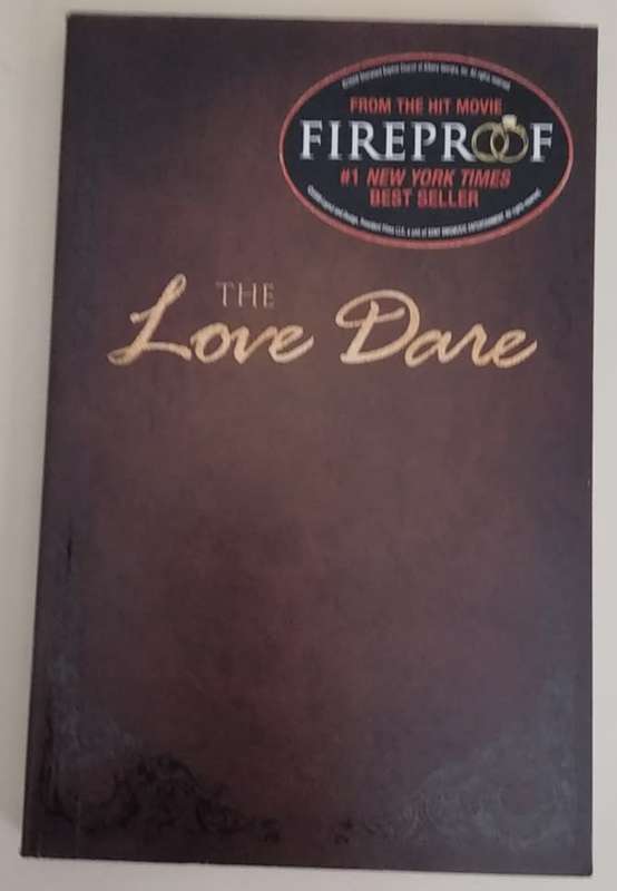 THE LOVE DARE  - BOOK