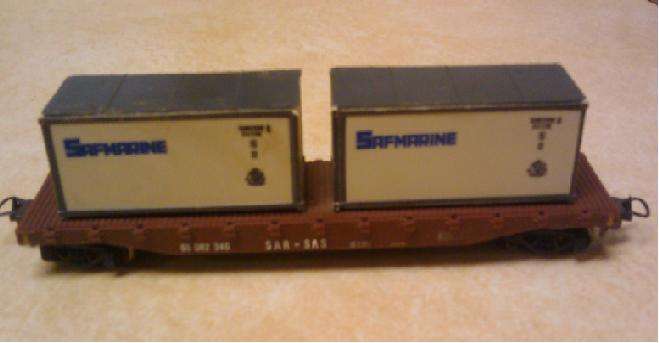 Lima HO Scale - Flate Line Containers Safmarine