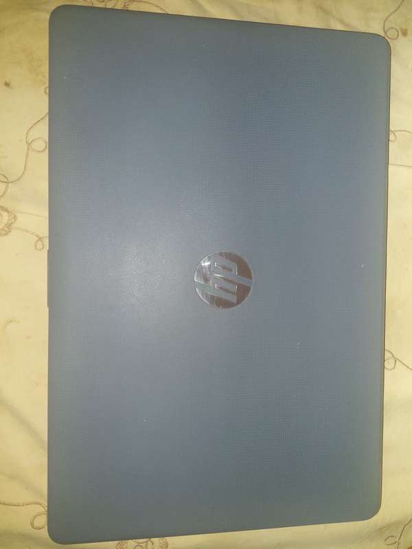HP Laptop i5-7200U
