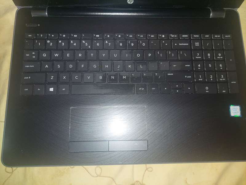 HP Laptop i5-7200U