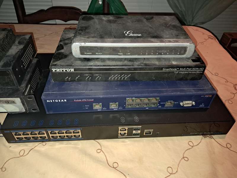 Network Router/Switch Bundle (Please Read Description)