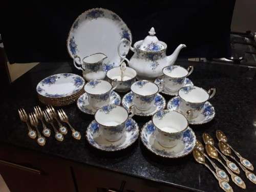 Rare Mint Condition Royal Albert Bone China England 1987