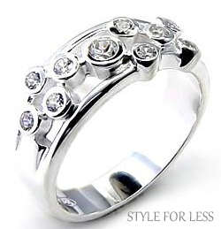 BEAUTIFUL SIMULATED DIAMOND 18K WHITE GOLD PLATED RING