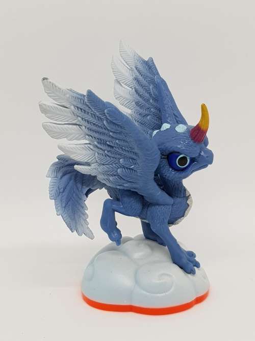 Skylanders Giants  Whirlwind Character + Trading Card + Sticker Set  Brand New