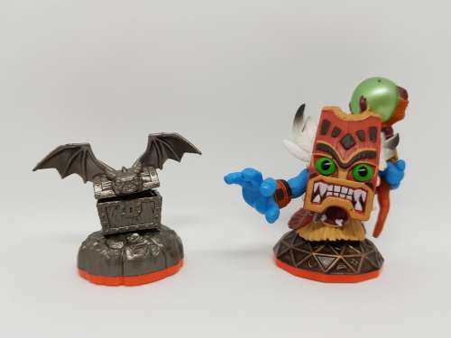 Skylanders Battlegrounds Mobile  Double Trouble 1.5 Figure + Platinum Treasure Chest  Brand New