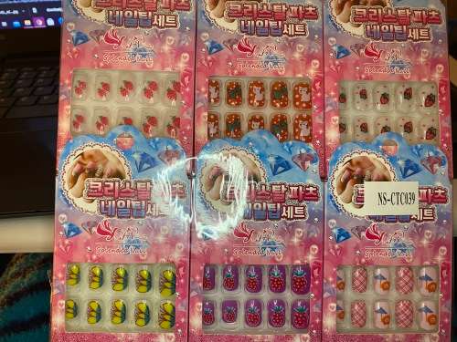 Press on Self-Adhesive Artificial Children Nails