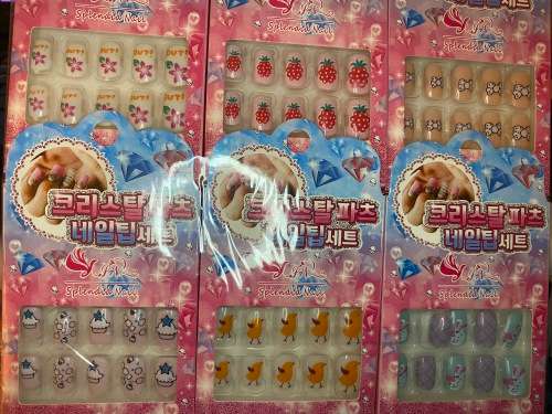 Press on Self-Adhesive Artificial Children Nails