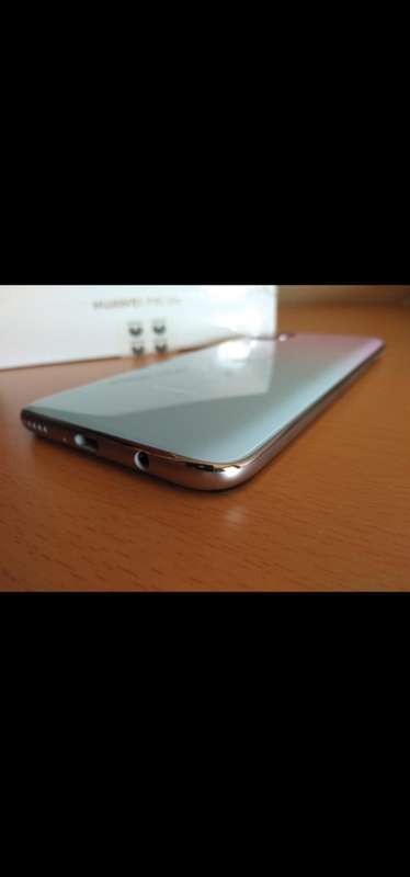 Huawei P40 Lite with 40w fast charger and box LIKE BRAND NEW