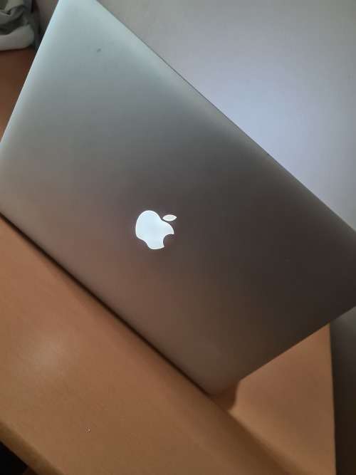 Apple MacBook Pro 15.4inch, Intel core i7, 8gb ram, 251gb hdd