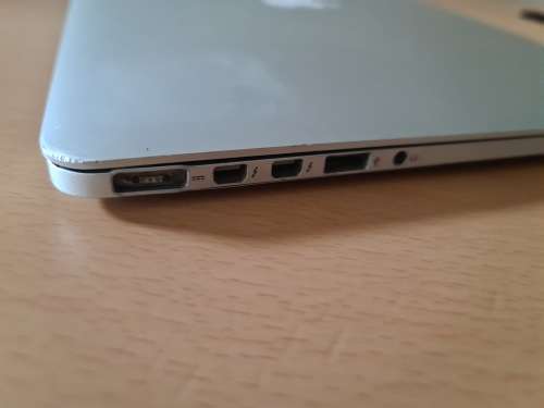 Apple MacBook Pro 15.4inch, Intel core i7, 8gb ram, 251gb hdd