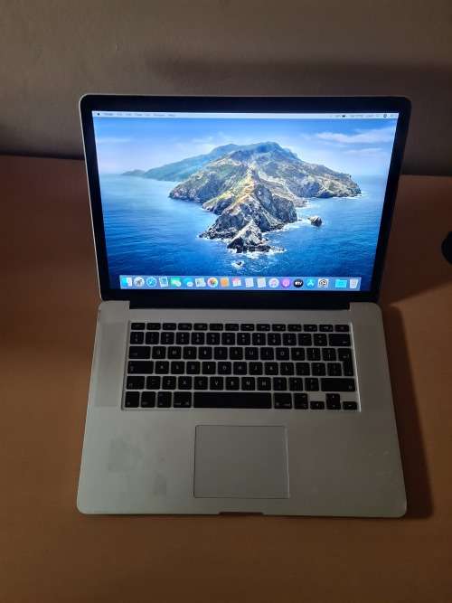 Apple MacBook Pro 15.4inch, Intel core i7, 8gb ram, 251gb hdd