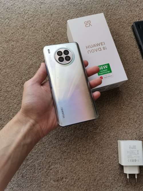 Huawei nova 8i with box