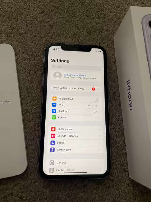 iPhone 11 64gb purple immaculate condition with box and accessories