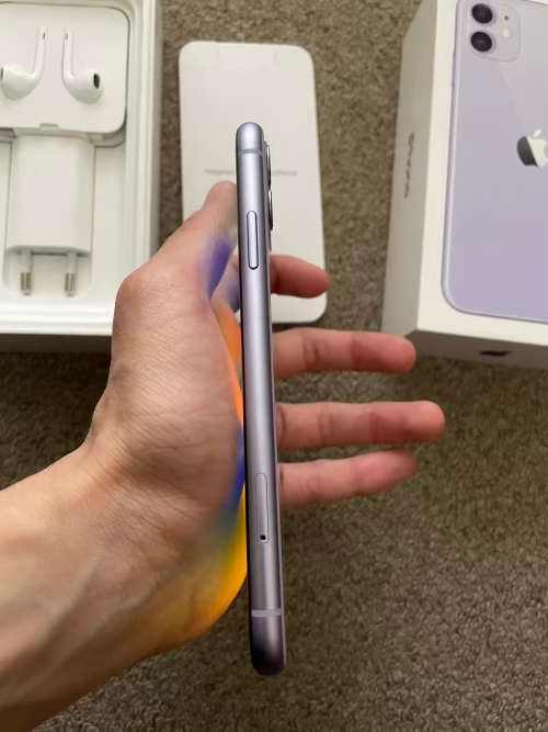iPhone 11 64gb purple immaculate condition with box and accessories