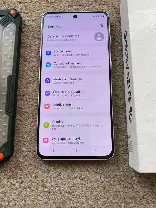 Samsung S21 Fe Dual SIM 128gb 6gb ram with box and cover