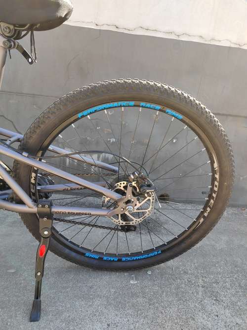 Totem 26` rover unisex mountain bike with box in good condition