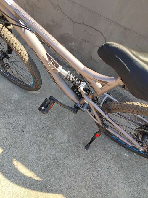 Totem 26` rover unisex mountain bike with box in good condition