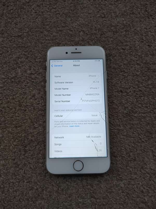 iPhone 7 128gb cracked screen WiFi only